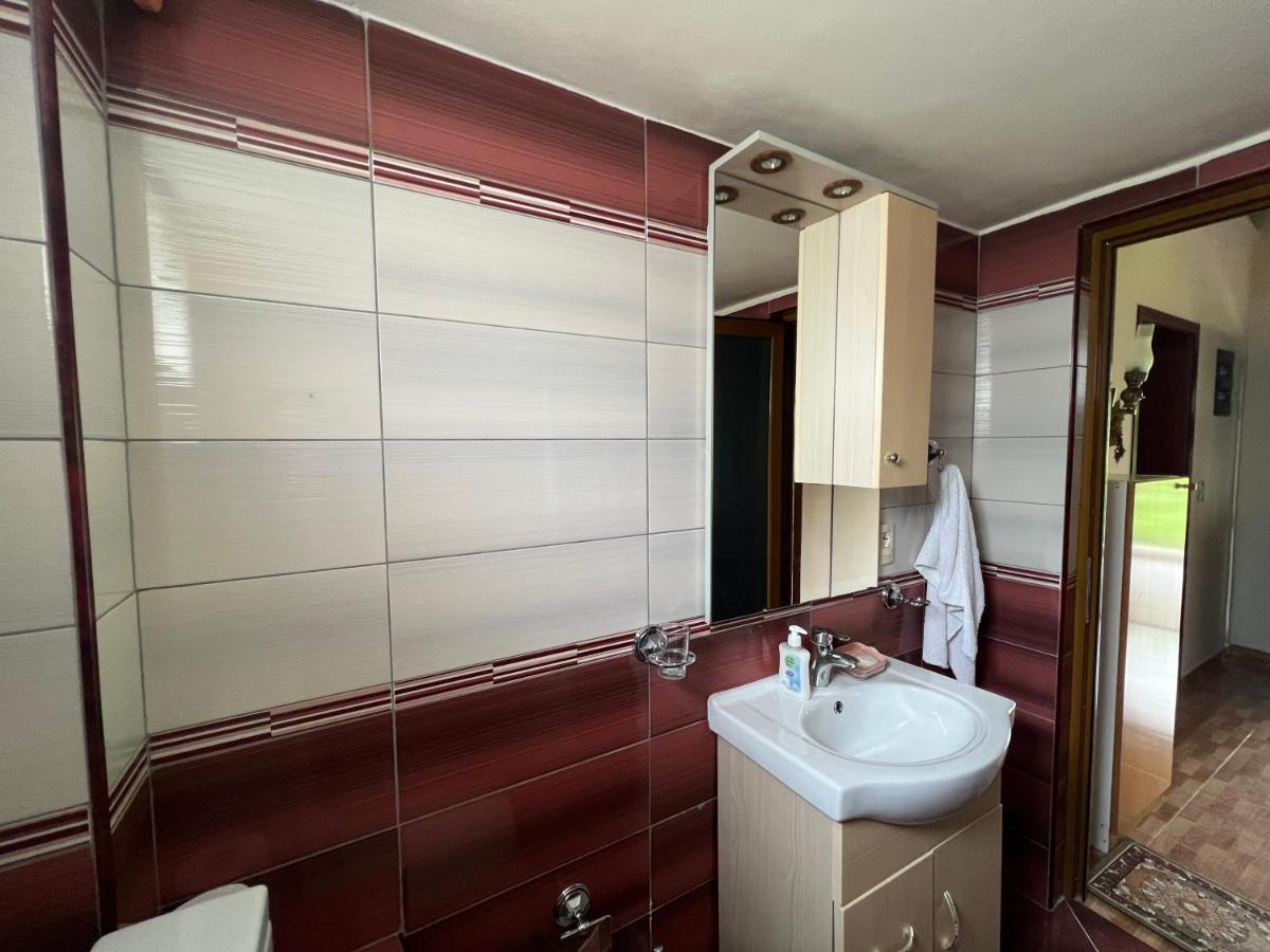 Anastasia'S Guest House Permet Luaran gambar