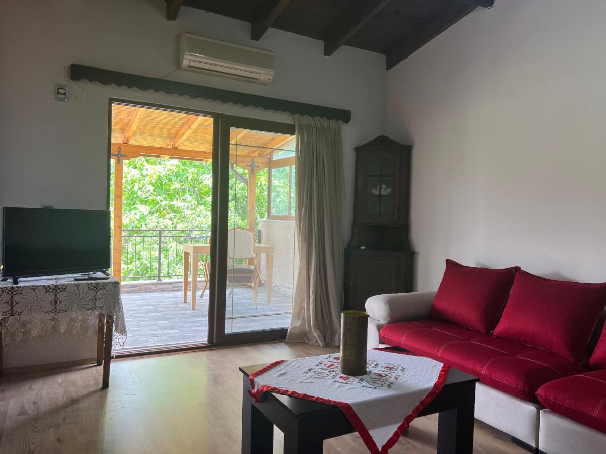 Anastasia'S Guest House Permet Luaran gambar